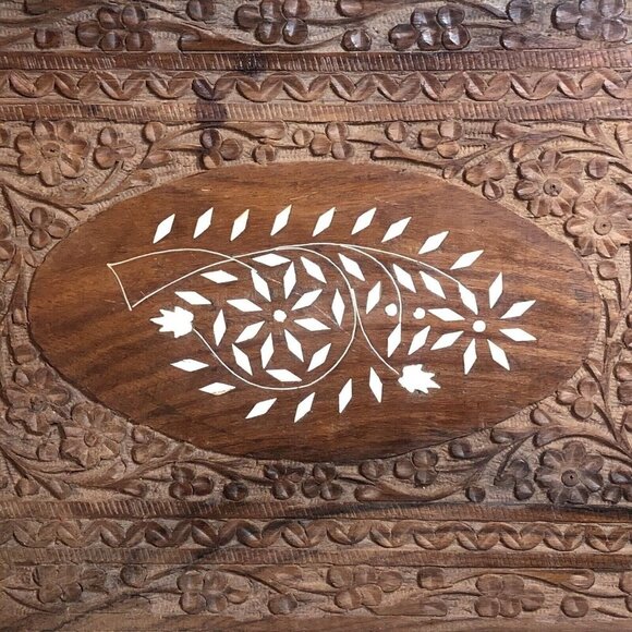 Vintage 1970’s Hand Carved Wooden Embossed Made In India Tray With Handles (ts) - Picture 2 of 9